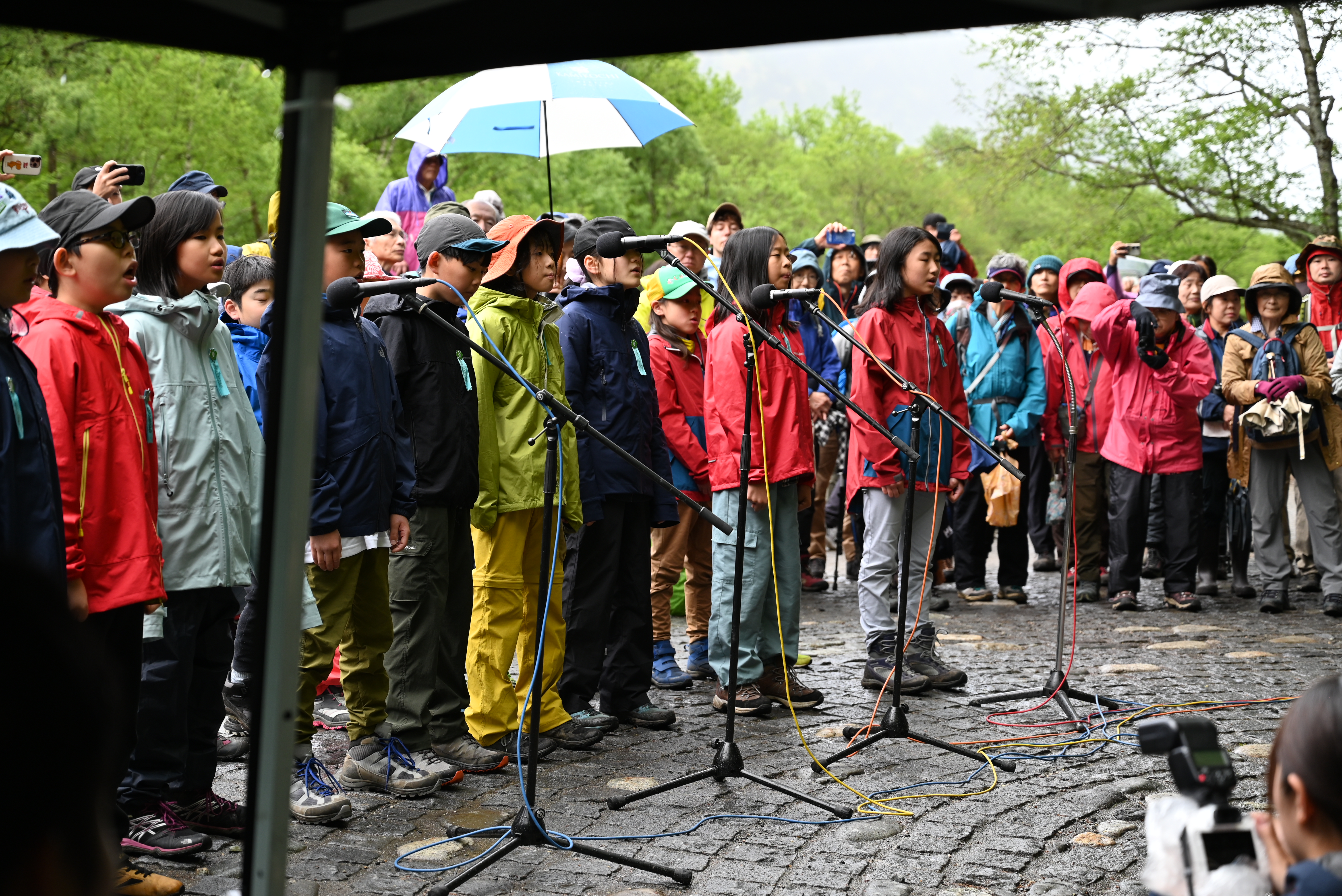 ウェストン祭で行われた小学生の合唱